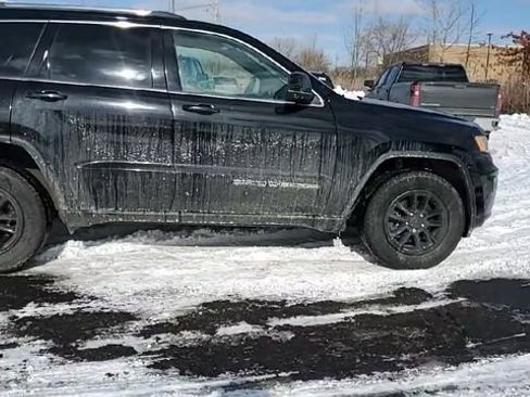 Used 2018 Jeep Grand Cherokee Laredo AWD/4WD image 9