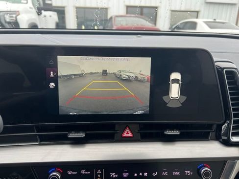 Used 2023 Kia Sportage EX w/ EX Premium Package image 17