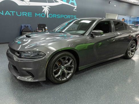 Used 2019 Dodge Charger R/T image 2