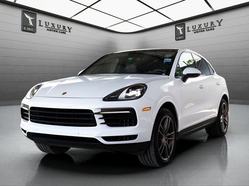 Used 2021 Porsche Cayenne Coupe w/ Premium Package AWD/4WD image 4