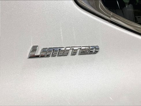 Used 2024 Toyota Tundra Limited image 27