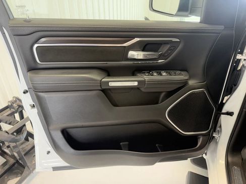 Used 2022 RAM 1500 Laramie AWD/4WD image 8