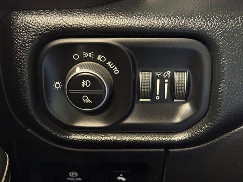 Used 2022 RAM 1500 Laramie w/ Sport Appearance Package image 29