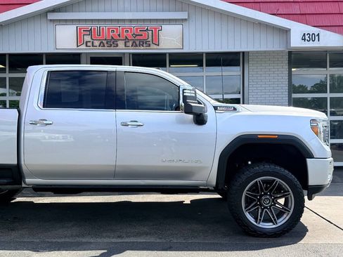 Used 2023 GMC Sierra 2500 Denali w/ Denali Ultimate Package AWD/4WD image 13