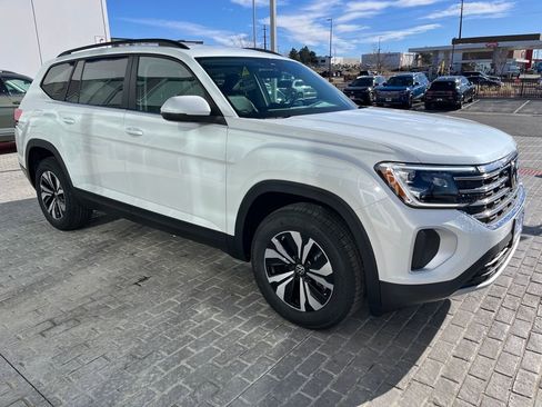 New 2026 Volkswagen Atlas SE image 7