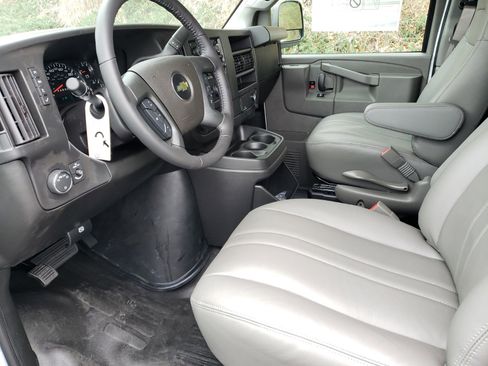 New 2023 Chevrolet Express 2500 w/ Driver Convenience Package image 11