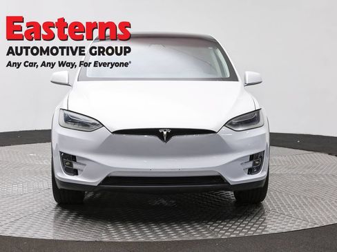 Used 2018 Tesla Model X 75D AWD/4WD image 2