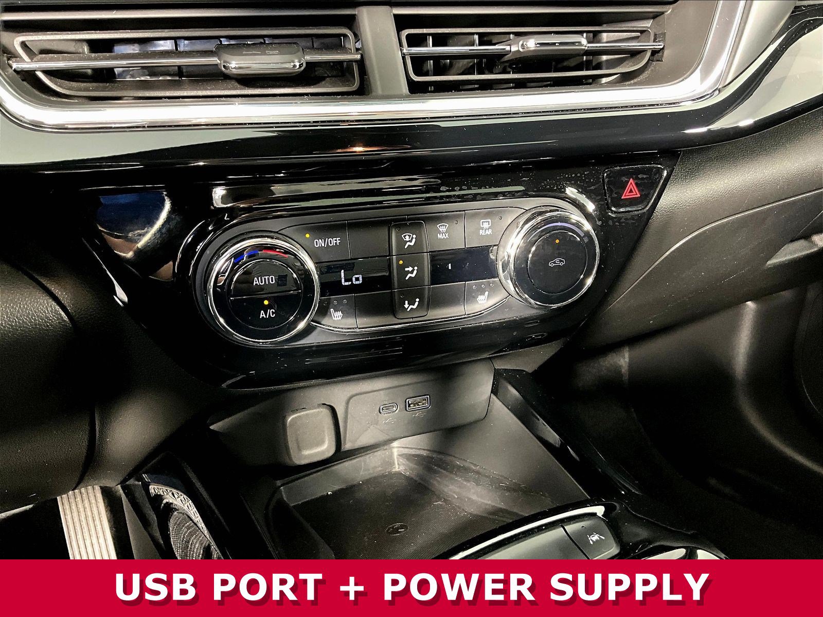 Used 2024 Chevrolet Trax RS w/ Sunroof Package FWD image 14