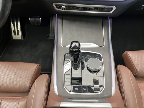 Certified 2022 BMW X7 xDrive40i w/ M Sport Package image 11