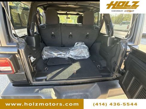 Used 2022 Jeep Wrangler Unlimited Sport image 26