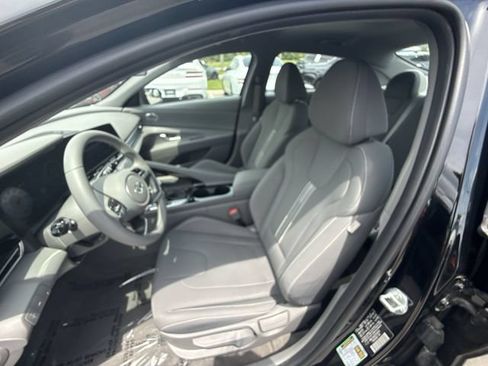 Certified 2023 Hyundai Elantra SEL w/ Convenience Package FWD image 11