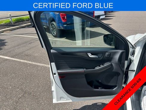 Certified 2022 Ford Escape SEL w/ SEL Stealth AWD Package image 10