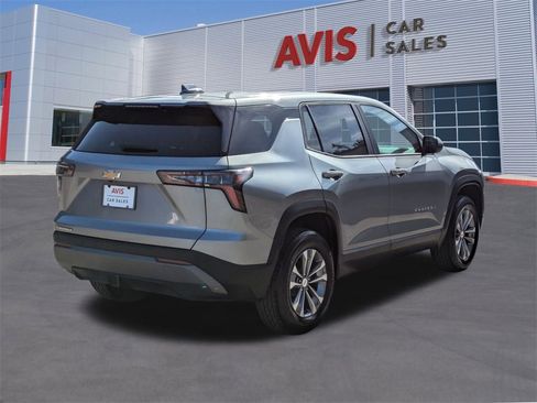 Used 2025 Chevrolet Equinox LT image 6