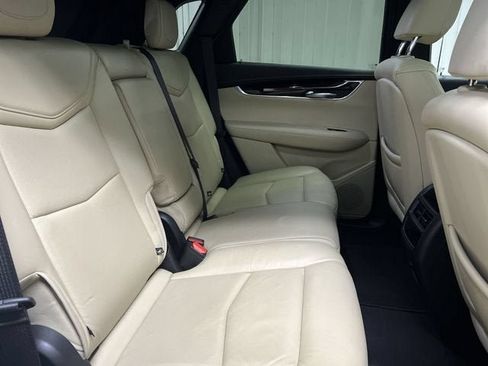 Used 2019 Cadillac XT5 Luxury FWD image 27