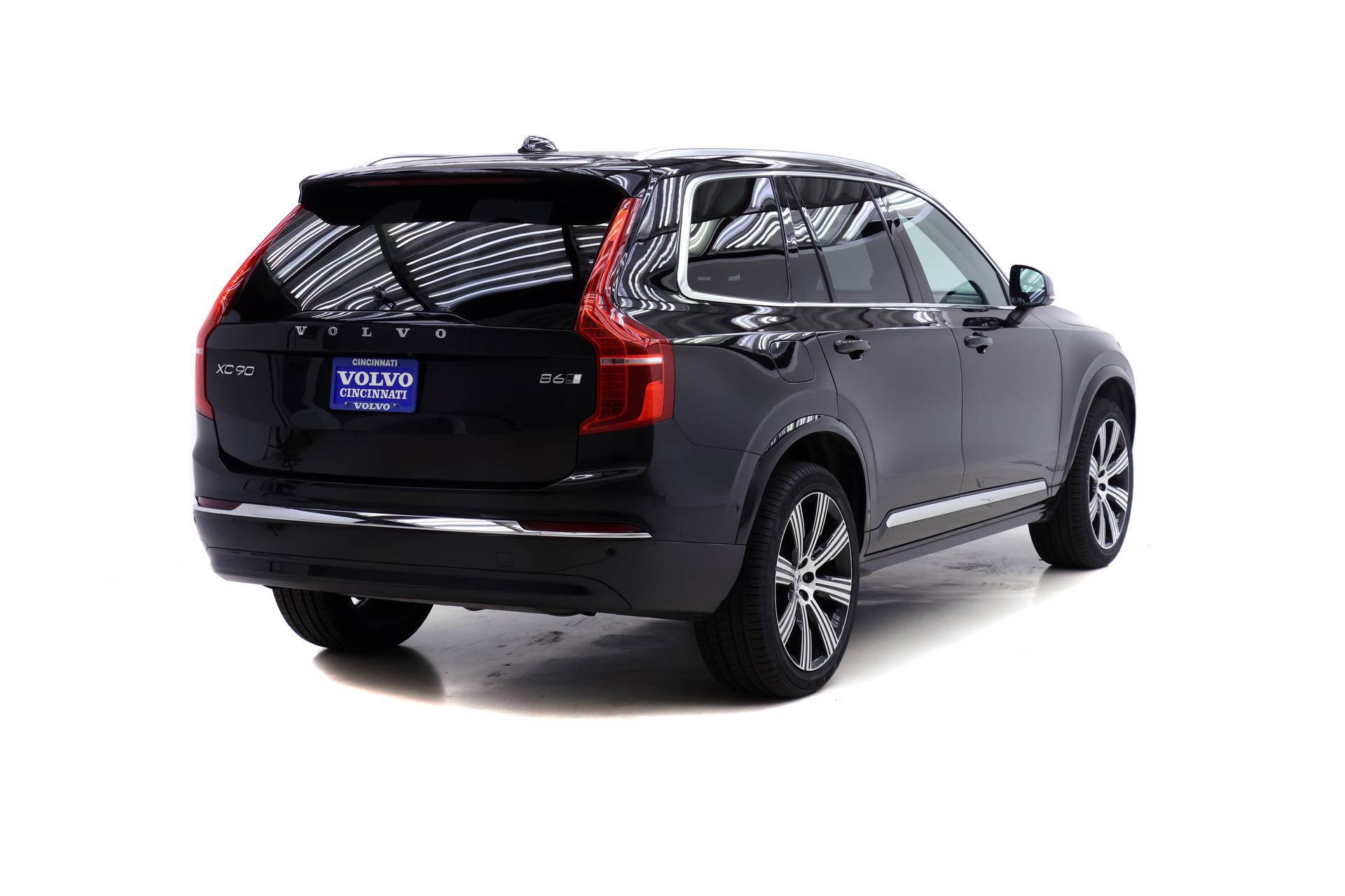 Certified 2023 Volvo XC90 B6 Ultimate AWD/4WD image 4