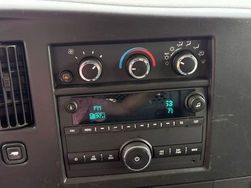 Used 2023 GMC Savana 2500 w/ Driver Convenience Package RWD image 22
