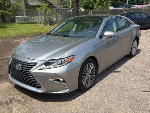 Used 2018 Lexus ES 350 w/ Luxury Package w/Wood Trim FWD image 1