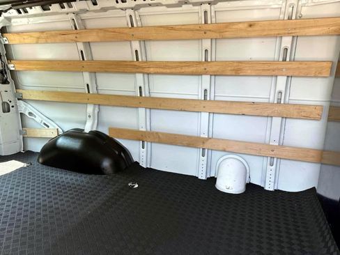 Used 2024 GMC Savana 2500 w/ Driver Convenience Package image 9