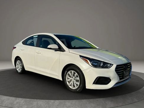 Used 2021 Hyundai Accent SE image 4