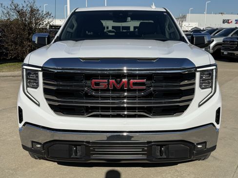 Used 2024 GMC Sierra 1500 SLT image 7