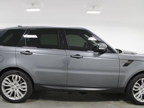 Used 2017 Land Rover Range Rover Sport SE AWD/4WD image 11