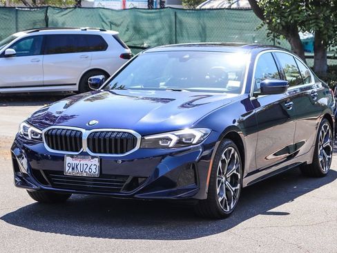 Used 2026 BMW 330i Sedan w/ Convenience Package RWD image 3