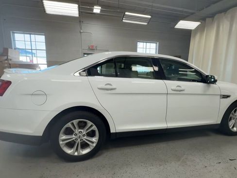 Used 2015 Ford Taurus SEL FWD image 12