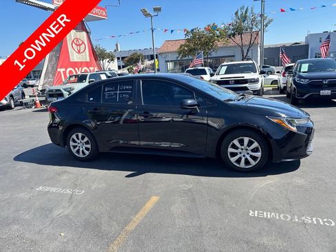 Used 2025 Toyota Corolla LE FWD image 3