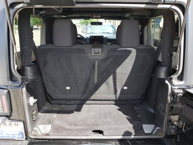 Used 2016 Jeep Wrangler Sport AWD/4WD image 5