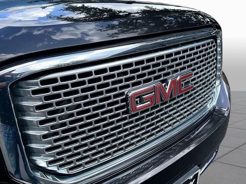 Used 2016 GMC Yukon Denali w/ Open Road Package AWD/4WD image 30