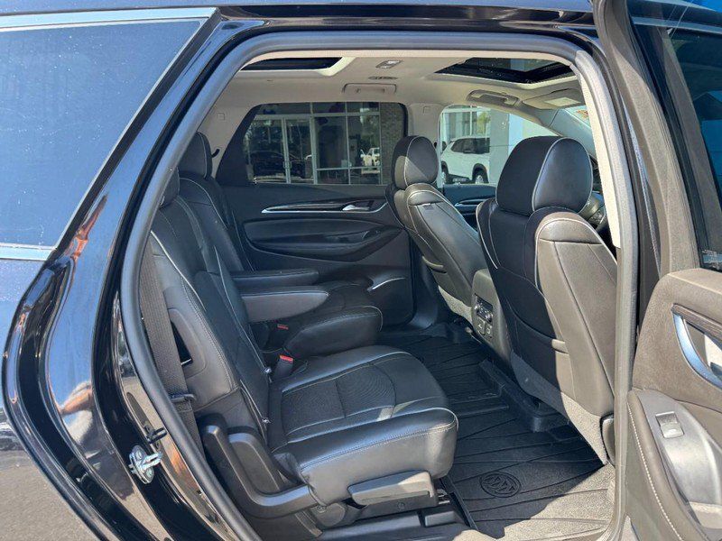 Used 2021 Buick Enclave Avenir w/ Avenir Technology Package AWD/4WD image 10