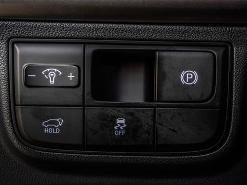 Certified 2025 Hyundai Tucson Limited FWD image 24