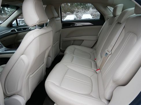 Used 2020 Lincoln MKZ AWD image 11