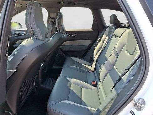 Used 2022 Volvo XC60 T8 R-Design w/ Advanced Package AWD/4WD image 12