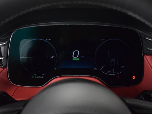 New 2025 Maserati Grecale Folgore image 32