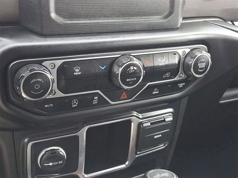 Used 2023 Jeep Wrangler Sport image 19