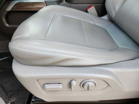 Used 2019 Chevrolet Silverado 1500 RST AWD/4WD image 8