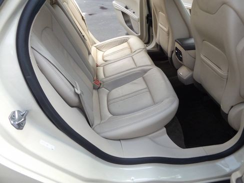 Used 2016 Lincoln MKZ AWD image 25