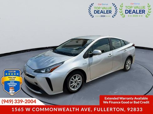 Used 2020 Toyota Prius L Eco FWD image 1