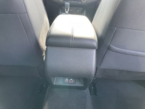 Used 2025 Nissan Altima 2.5 SV image 35