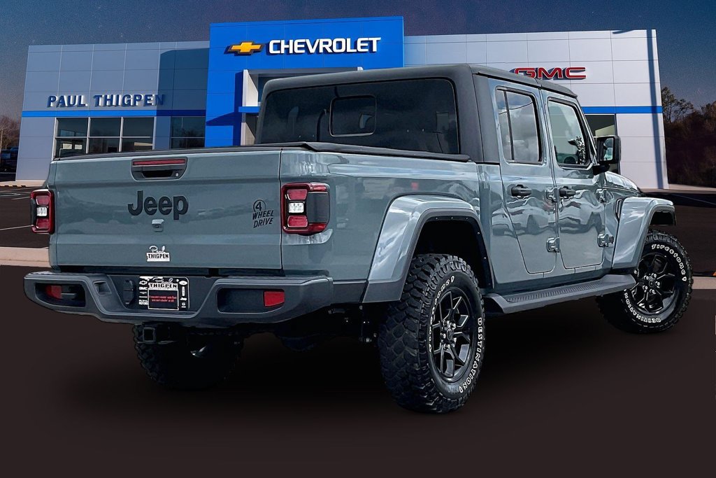 Used 2024 Jeep Gladiator Sport AWD/4WD image 7