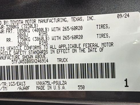 Used 2025 Toyota Tundra Limited image 38