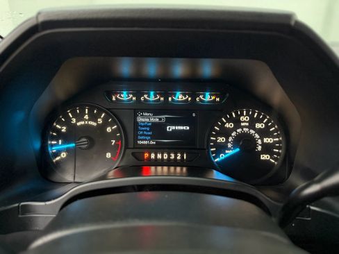 Used 2017 Ford F150 XL w/ Equipment Group 101A Mid RWD image 18