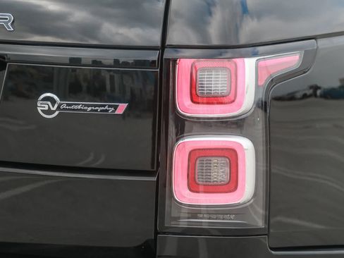 Used 2021 Land Rover Range Rover SV Autobiography Dynamic image 11