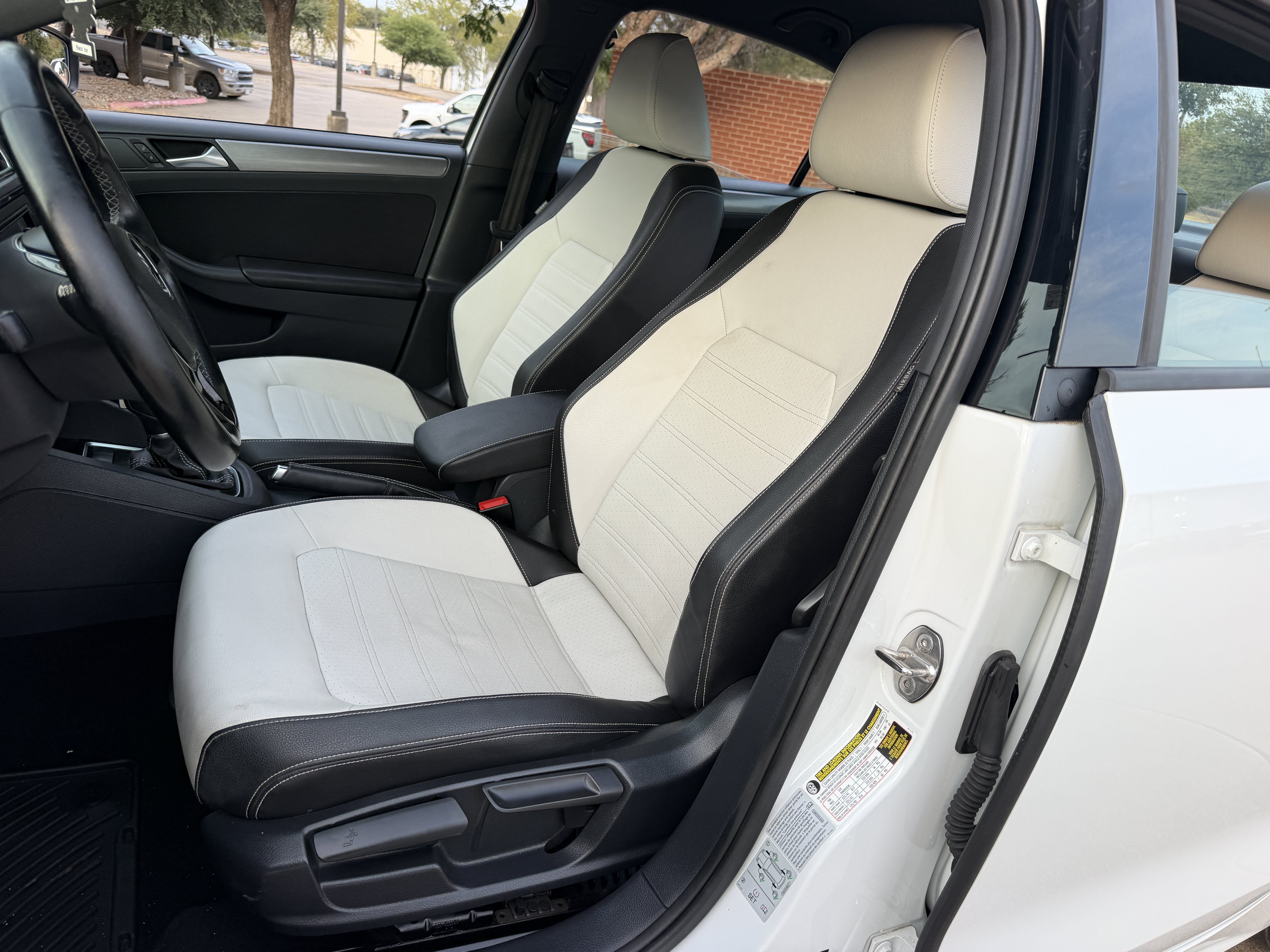 Used 2016 Volkswagen Jetta Sport FWD image 19