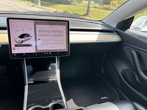 Used 2019 Tesla Model 3 AWD/4WD image 19