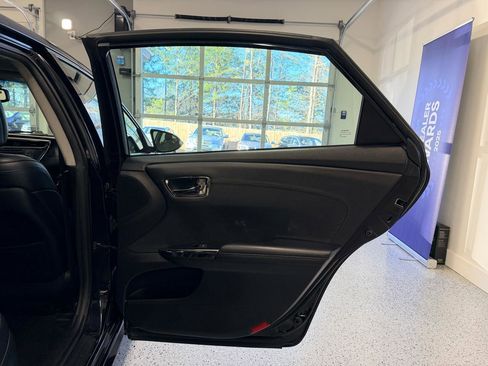 Used 2016 Toyota Avalon XLE Premium image 28