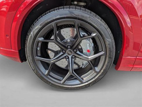 New 2025 Audi RS Q8 performance image 21