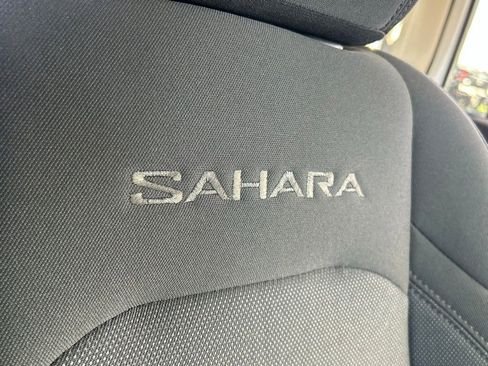 Certified 2021 Jeep Wrangler Unlimited Sahara w/ LED Lighting Group image 35