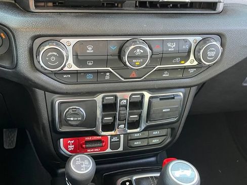 Used 2025 Jeep Wrangler Unlimited Sport S 4xe AWD/4WD image 19